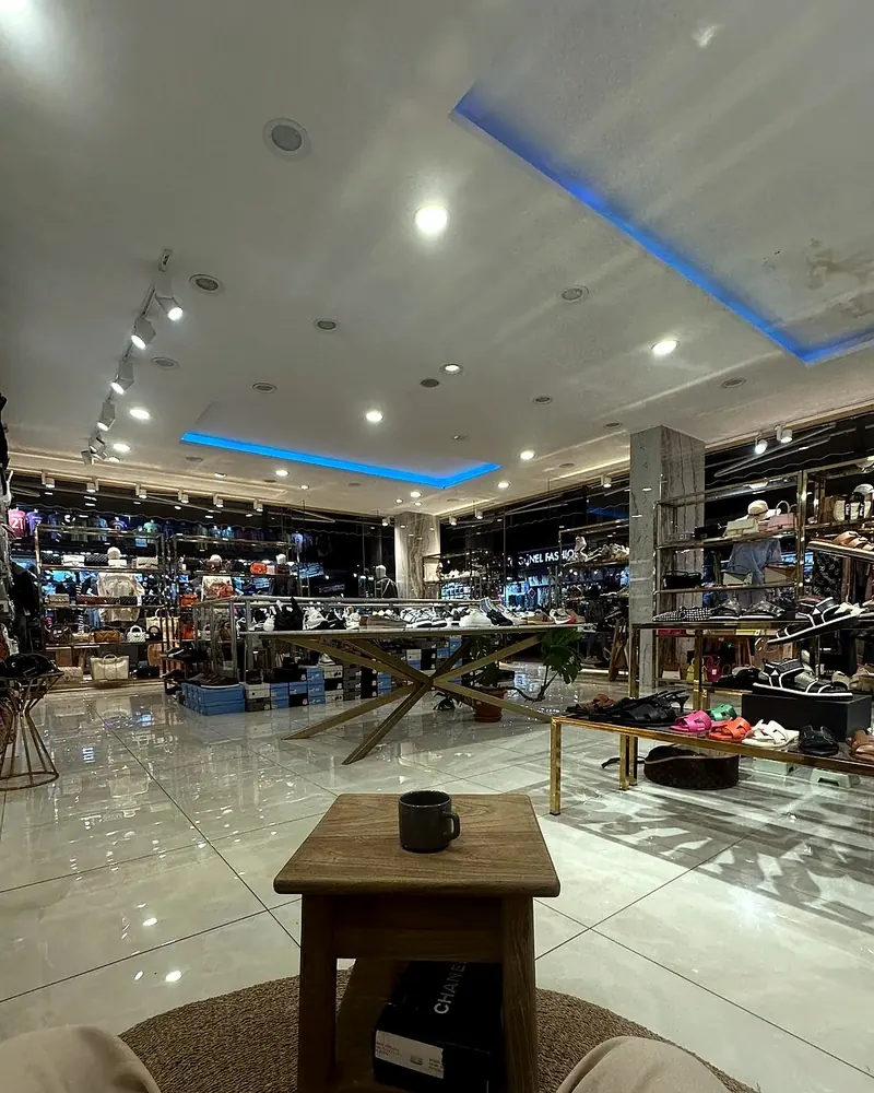 Inside the BROTHERSBAG store, looking towards the entrance